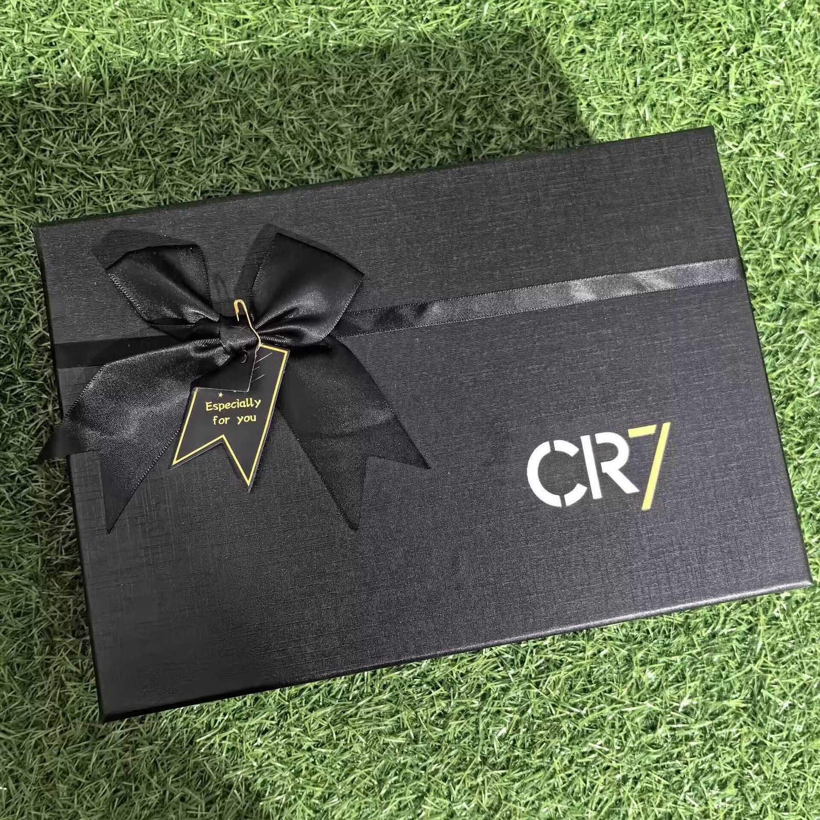 CR7 Mystery Football Box 8 Items